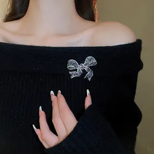 French Luxury Bow Brooch For Women High End Ribbon Pin With Purple Green Zircon Inlaid Copper Clothing Accessories