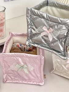 Quilted desk organizers with lace bows in pink and silver glossy finish