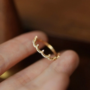 Elegant 18K gold-plated S925 silver crown ring with sparkling zircon stones