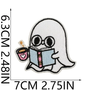 Detailed size view of cartoon ghost cat embroidery patch with dimensions 7x6.3cm