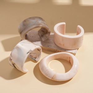 Retro geometric resin open bangles with elegant marble textures and minimalist style