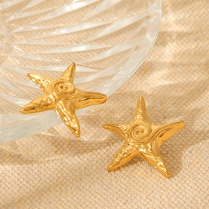 Starfish Stud Earrings Stainless Steel 18K Gold Plated Hammered Texture Spiral Design Vintage Light Luxury For Women