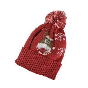 Bonnet de Noël rouge avec motifs rennes et flocons de neige et un pompon
