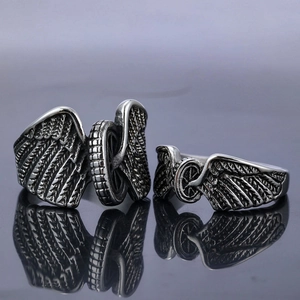 Gothic Punk Wing And Wheel Hub Ring Vintage Silver 316L Stainless Steel Biker Jewelry For Men And Women