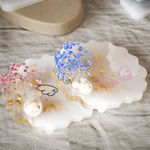 Handmade irregular cloud resin photo frame mold with gold foil, dried flowers and pearls
