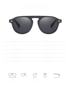 Detailed size chart and technical specifications for these trendy square sunglasses