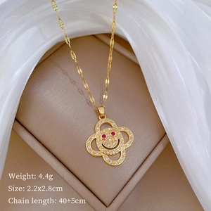 Detailed specs of clover smile necklace with weight 4.4g and 40+5cm chain length