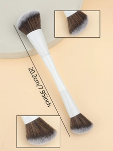 Detailed view of 20.2cm dual-ended makeup brush with gradient synthetic bristles