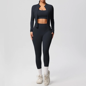 Set yoga 3 pezzi nero con leggings a vita alta, reggiseno sportivo e giacca con zip