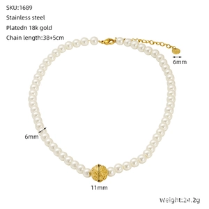 Detailed view of 18k gold plated pearl necklace with dimensions and weight labels