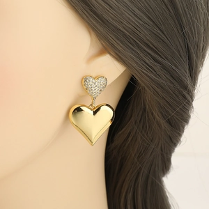 Orecchini pendenti a doppio cuore minimalisti placcati oro 18K con zirconi luminosi