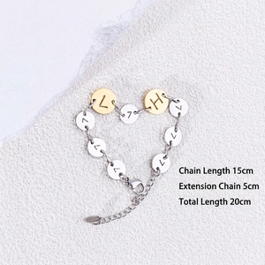 Bracciale a catena in acciaio inossidabile bicolore con lettere L, H e numero 7 incisi