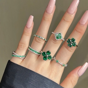 Vintage S925 silver four-leaf clover ring set with green zircons and sparkling crystals