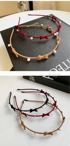 Serre-têtes en velours avec nœuds 3D et perles en rouge, beige et noir