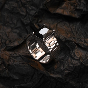 Adjustable S925 silver watchband ring with hammered texture and black square gemstone