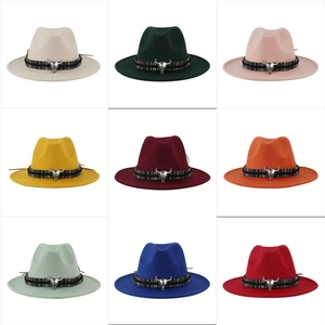 Cappelli fedora in feltro di lana in vari colori con fascia etnica e testa di toro