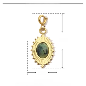Detailed size measurement of vintage gold oval natural stone pendant with dimensions