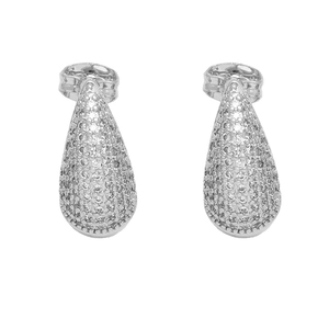 Elegante waterdruppel oorknopjes in zilverkleur met micro-geplaveide sprankelende zirkonia