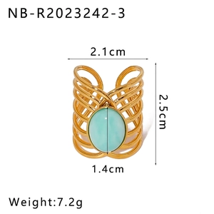Detail of adjustable gold-plated stainless steel ring with turquoise stone and dimensions