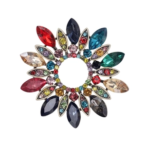 Broche florale en cristal multicolore avec pierres marquise et monture en alliage rétro