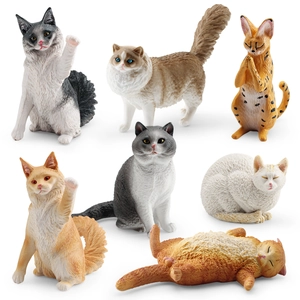 Set di 7 statuette di gatti realistici, tra cui Maine Coon e Ragdoll, in varie posizioni