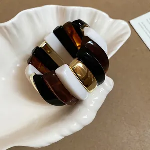 Vintage acrylic marbled rectangle beaded bracelet with elegant gold and black accents