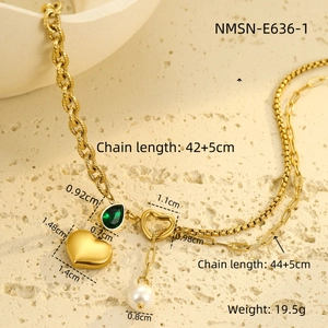 Detailed size chart for gold double layer heart necklace with green stone and pearl