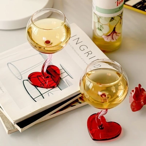 Creative Wine Glass Lead Free Glass Goblet For Party Romantic Heart Shape Flamingo And Rose Design Unique Barware