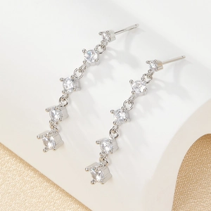 Elegante S925 Sterling Silber Ohrhänger mit fünf rundgeschliffenen Zirkonia-Steinen
