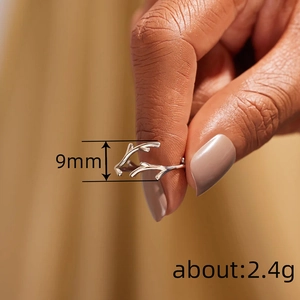 Eleganter silberner Hirschgeweih-Ring für Damen, 9 mm breit, polierte minimalistische Optik