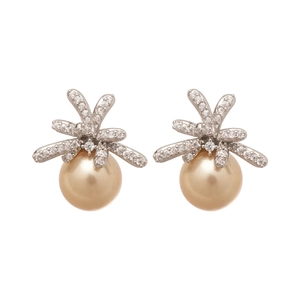 Elegant silver flower pearl earrings with zircon inlay and champagne pearl drop