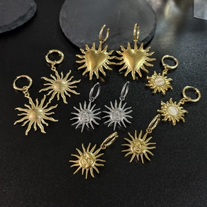Vintage 18K Gold Plated Stainless Steel Sun Heart Dangle Earrings Smiling Face Sunburst Drop Earrings For Women Jewelry