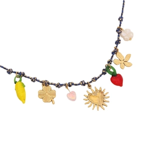 Collier tressé bohème avec breloques étoile de mer et trèfle sur cordon bleu