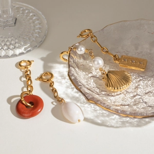 Golden stainless steel necklace pendants with pearls and shells for bikini accessories