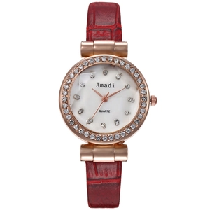 Montre à Quartz de Mode pour Femme Boîtier en Alliage Or Rose Cadran en Nacre avec Strass Bracelet en Cuir Motif Crocodile Élégante