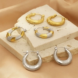 U-Shaped Hoop Earrings Stainless Steel 18K Gold Plated Snake Texture Embossed Vintage French Style Chunky For Women