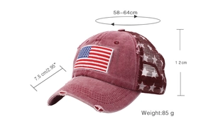 Detailansicht der Vintage-Baseballkappe mit US-Flaggenstickerei und Maßen