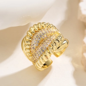 Luxury 18K gold plated copper ring with sparkling zircons and wide textured cable design
