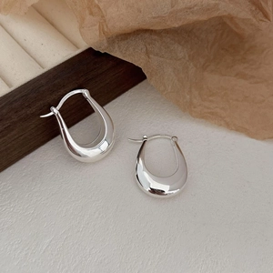 Polished S925 sterling silver U-shaped hoop earrings with minimalist water drop design