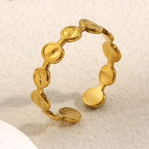Bague ouverte en acier inoxydable plaqué or 18 carats avec motif de disques circulaires