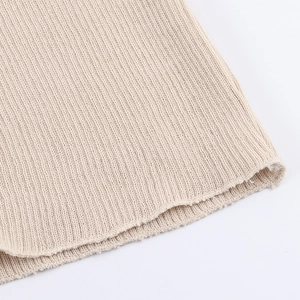 Eleganter schulterfreier Rippstrickpullover für Damen mit Spitzenbesatz in Beigefarben