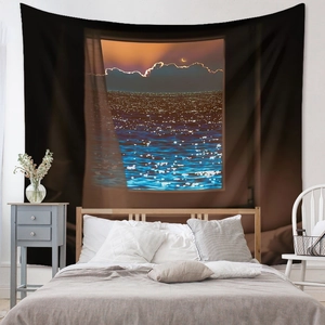 Détail de tapisserie bohème avec paysage marin et croissant de lune sur l'océan
