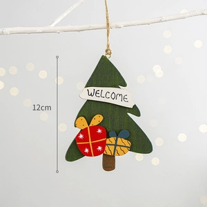 Wooden Christmas tree pendant with Welcome text and 12cm dimension indicator