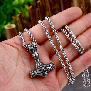 Collier marteau de Thor Mjölnir viking en acier inoxydable avec nœuds celtiques