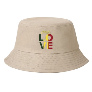 Khaki Fischerhut mit One Love Grafik in roten, gelben und grünen Reggae-Farben