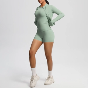 Ensemble de yoga 3 pièces avec veste zippée et short taille haute en vert menthe