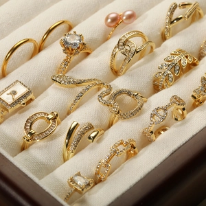 Bagues serpent et feuilles luxueuses plaquées or avec zircons en boîte velours