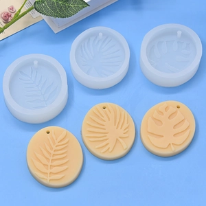 Leaf shaped silicone mold set for DIY cake fondant and chocolate baking with palm leaf patterns