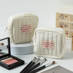 Koreanisch Minimalistisch Gesteppte Kleine Kosmetiktasche Tragbare Baumwolle Lippenstift Aufbewahrungstasche Kopfhörer Münzbörse Für Damen Mädchen Cremeweiß
