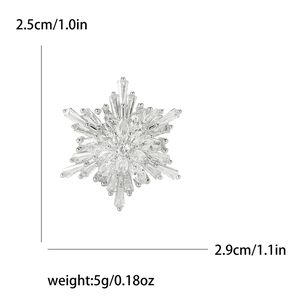 Macro view of snowflake brooch with dimensions 2.5cm by 2.9cm and 5g weight
